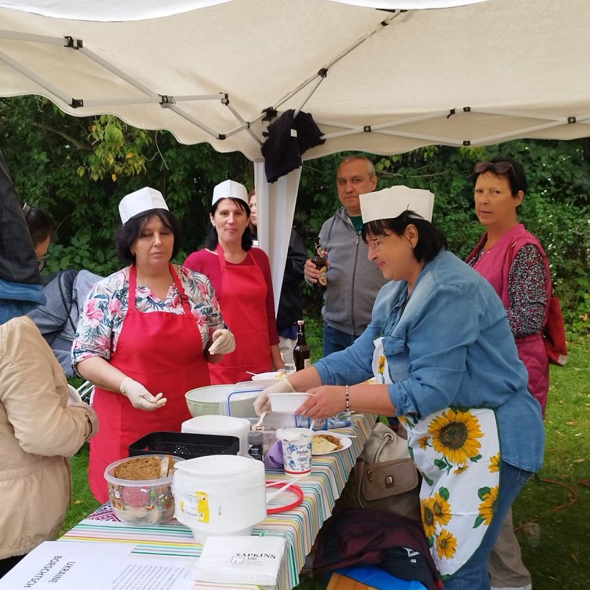 Internationale Kochshow in der Trinitatisgemeinde in Sondershausen