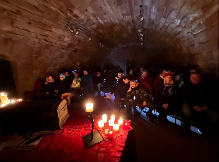 Taschenlampenf&uuml;hrungen am Kaiser-Wilhelm-Denkmal