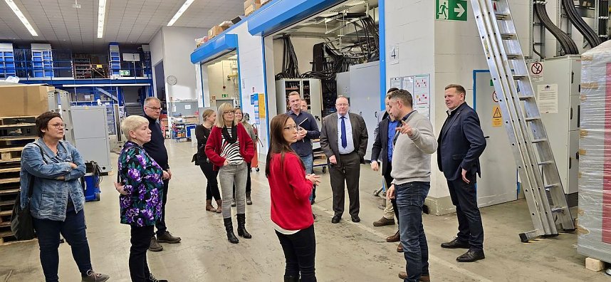 Der Arbeitskreis SCHULEWIRTSCHAFT traf sich bei AHN Biotechnologie und Sokratherm