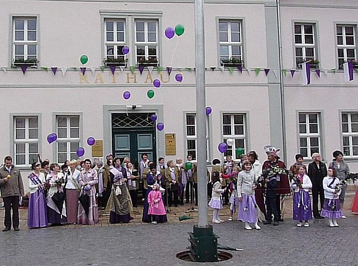 Fliederfest er&ouml;ffnet