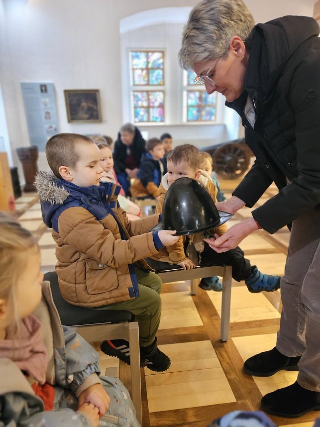 Kinder der Kindervilla Bad Frankenhausen besuchen zum Thema: Ritter, Bauern, Burgverwalter das Regionalmuseum