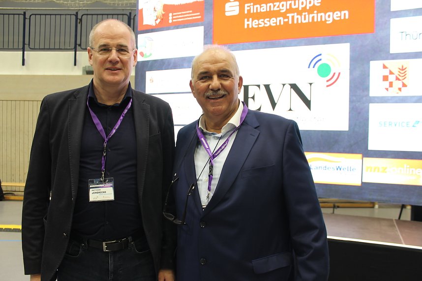 Sportlerinnen und Sportler begeisterten beim Indoor-Kugelsto&szlig;en, in der Wiedigsburghalle in Nordhausen, das Publikum