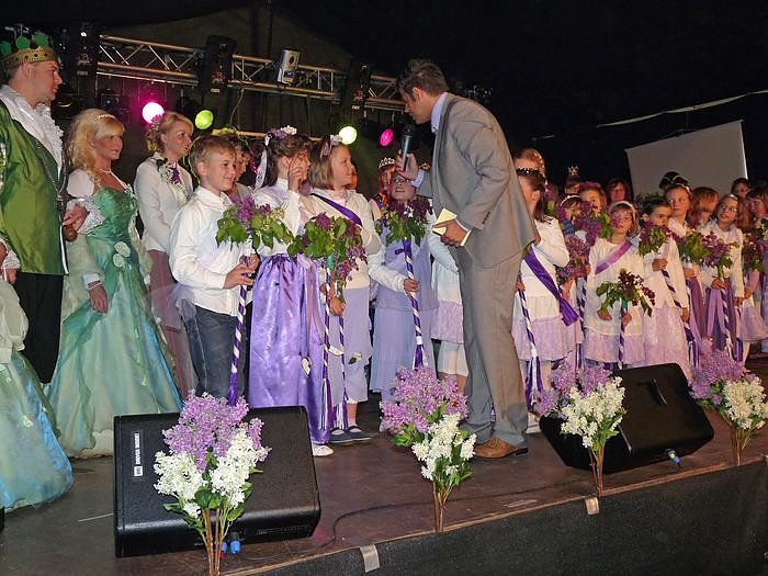 Fliederk&ouml;nigin gew&auml;hlt