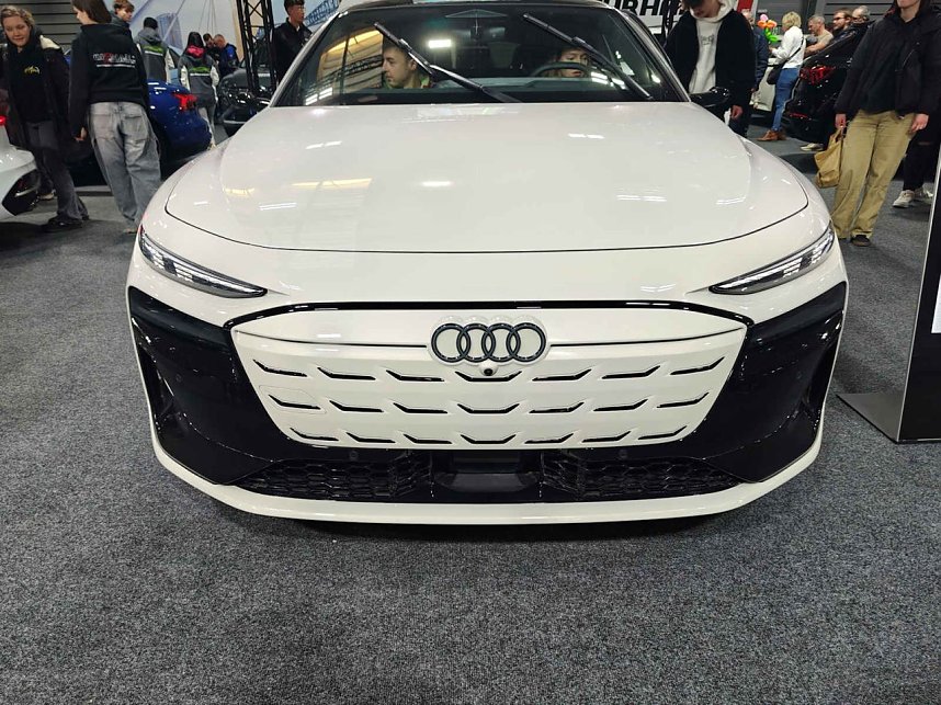 Peter Blei unterwegs auf der Automesse Erfurt