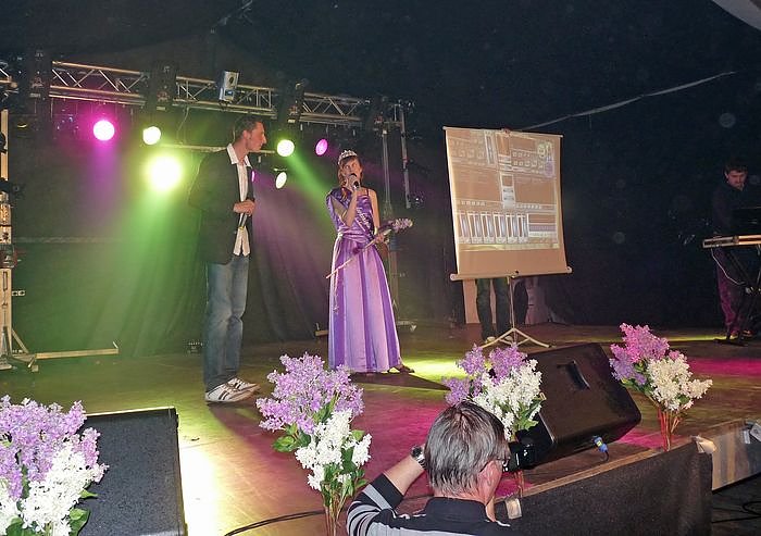 Fliederk&ouml;nigin gew&auml;hlt