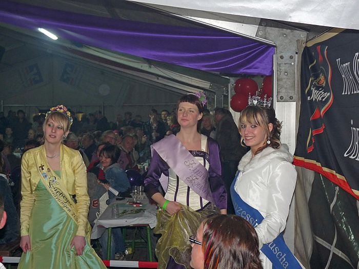 Fliederk&ouml;nigin gew&auml;hlt