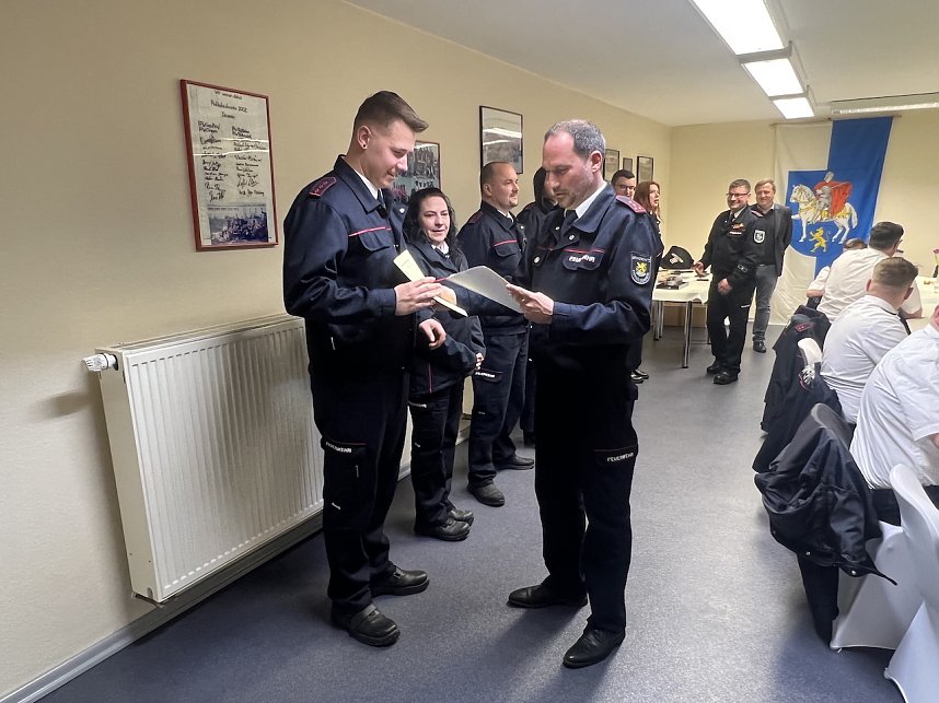 Jahreshauptversammlung bei der Feuerwehr Greu&szlig;en