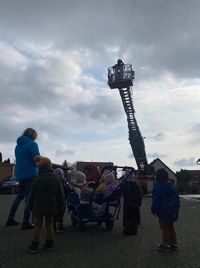 Kindervilla auf Feuerwehrentdeckungstour
