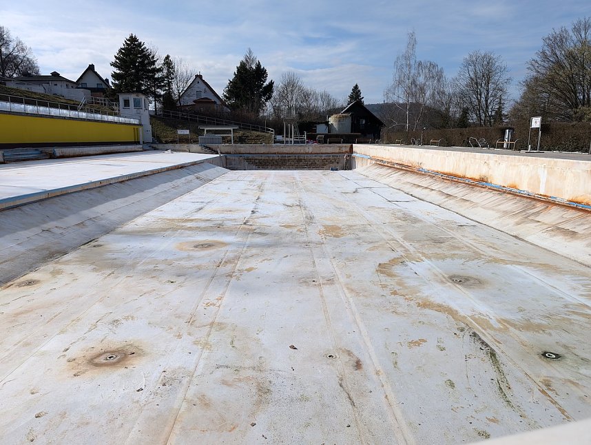 Fr&uuml;hjahrsputz im Bergbad Sonnenblick