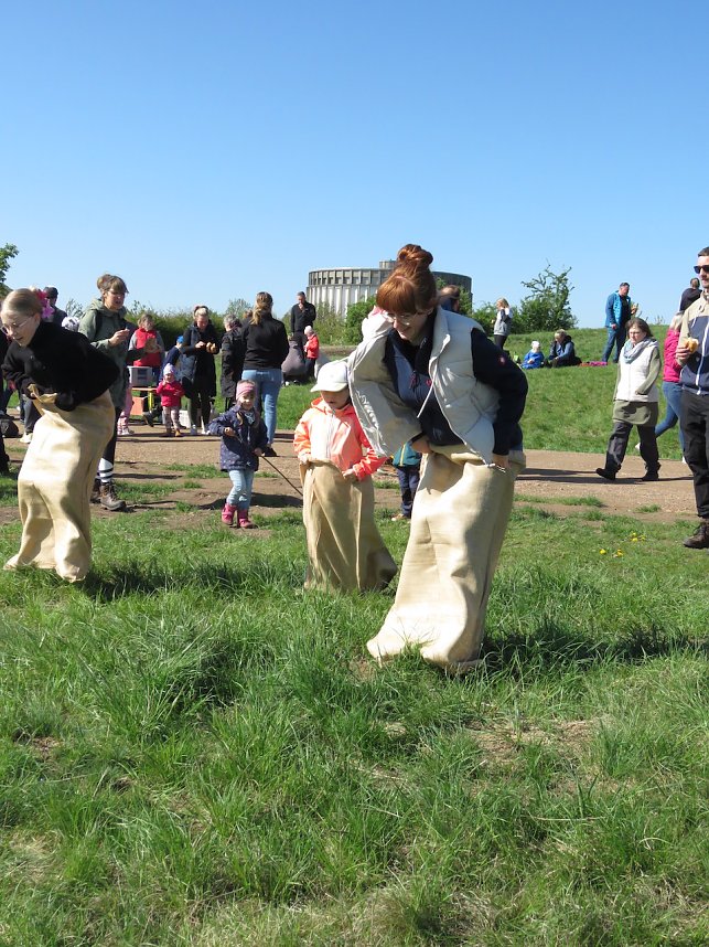 Familienwandertag der Kindervilla Bad Frankenhausen bei sch&ouml;nstem Fr&uuml;hlingswetter