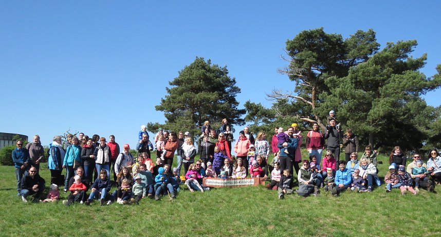 Familienwandertag der Kindervilla Bad Frankenhausen bei sch&ouml;nstem Fr&uuml;hlingswetter