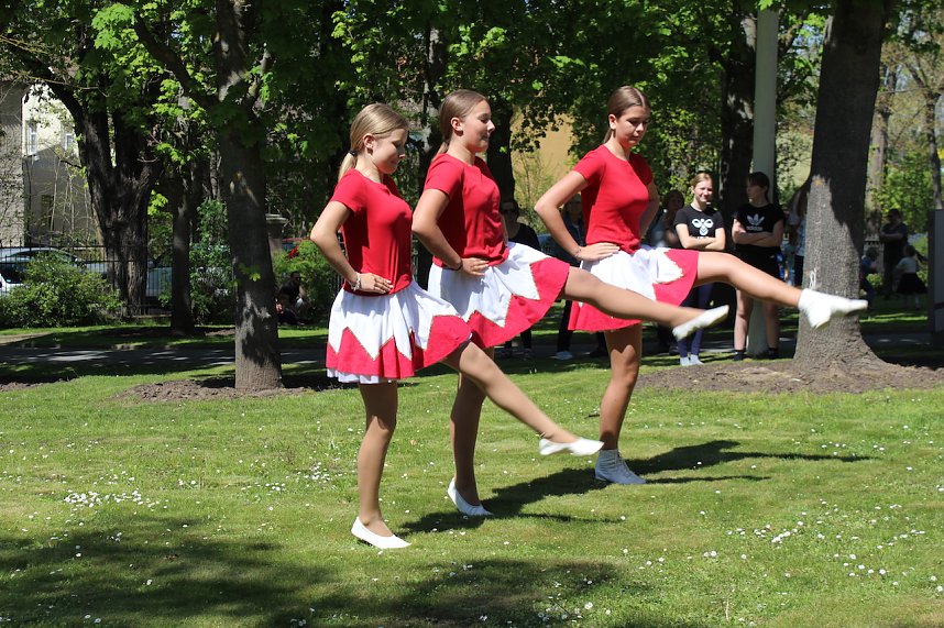 Impressionen Novalisritt 2025 am Schloss 2Sophie von K&uuml;hn2 in Gr&uuml;ningen