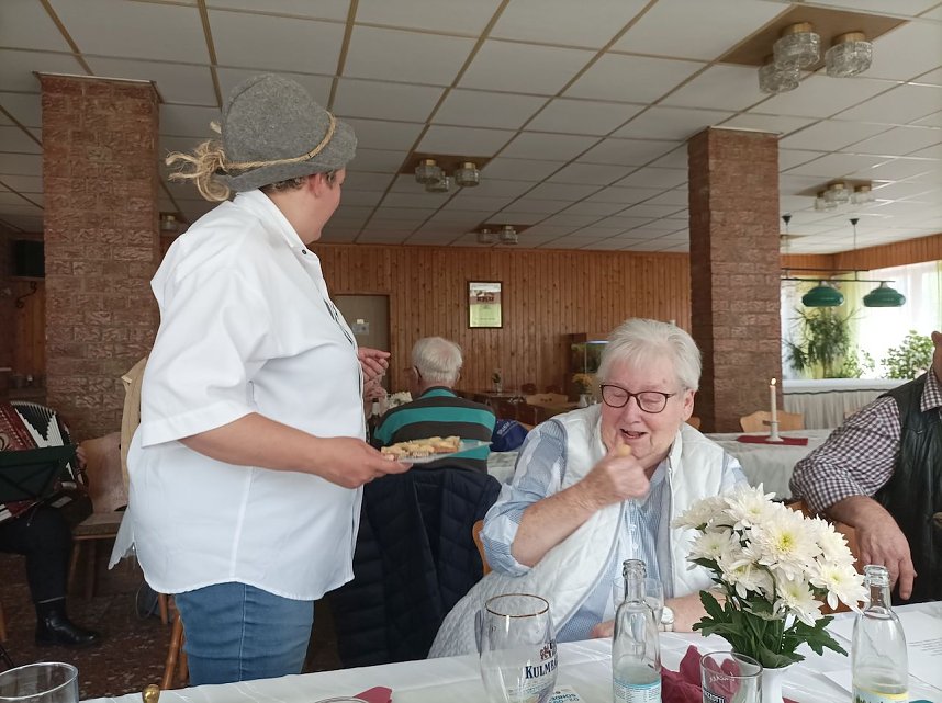 Spargel mit Musik im WB 4