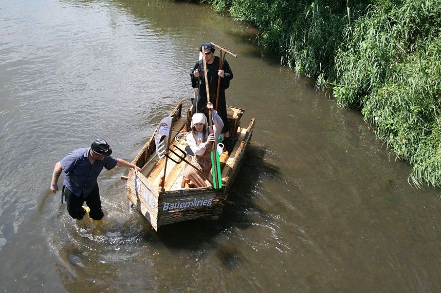 13. Badewannenrennen in Bennungen