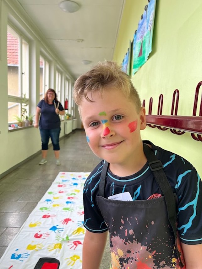 Mit gro&szlig;em Spa&szlig;,tanzten sich die Uderlebener Sch&uuml;ler in die Ferien