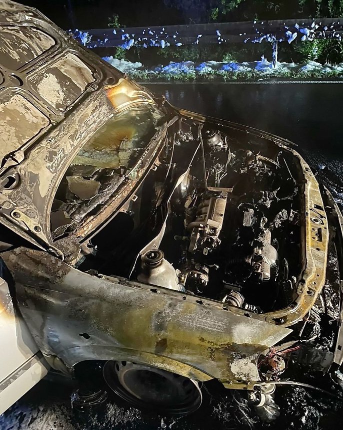 Autobrand in der Nacht