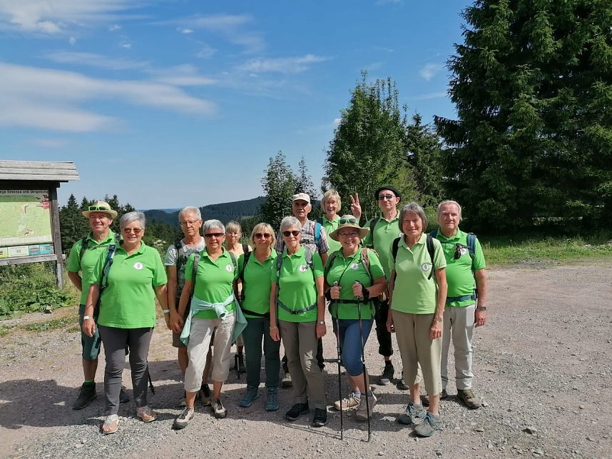 Wandergruppe des Hainleite-Wanderklubs