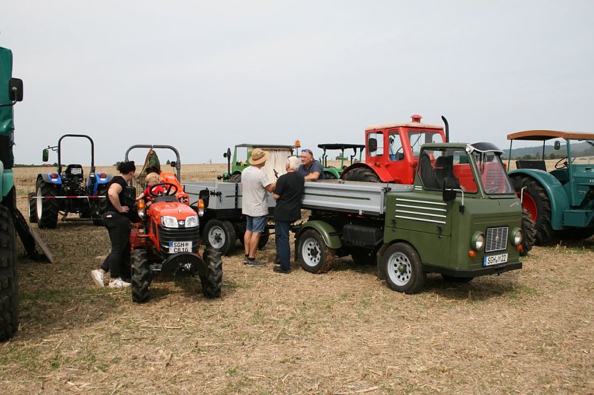 Schlepperfreunde feierten 20-j&auml;hriges Jubil&auml;um
