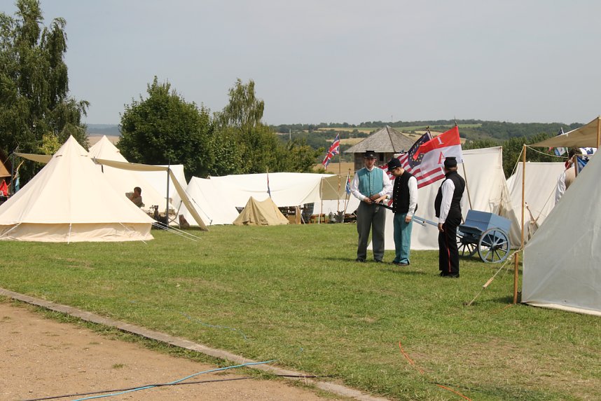 Kanonendonner auf der Pfalz Tilleda