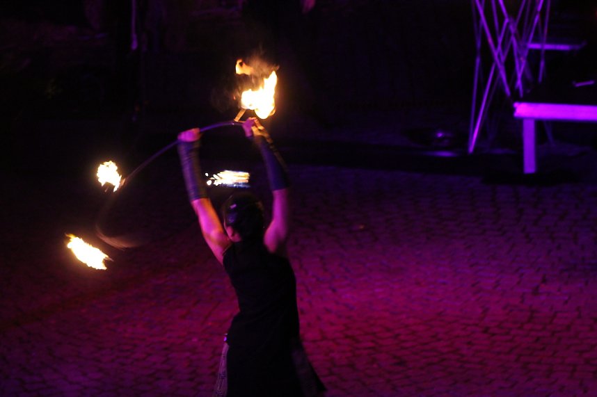 Spektakul&auml;re Feuershow von "EVENTPUPPETS" beim Mittelalterstadtfest in Bad Langensalza