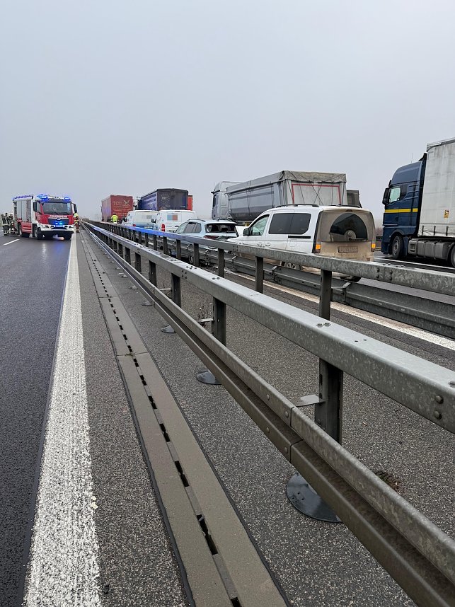 Massenkarambolage aus der A71 zwischen Heldrungen und K&ouml;lleda