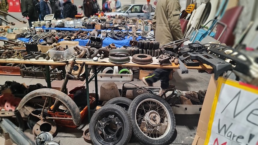 Jede Menge Oldtimer gab es am Wochenende in Erfurt zu sehen.