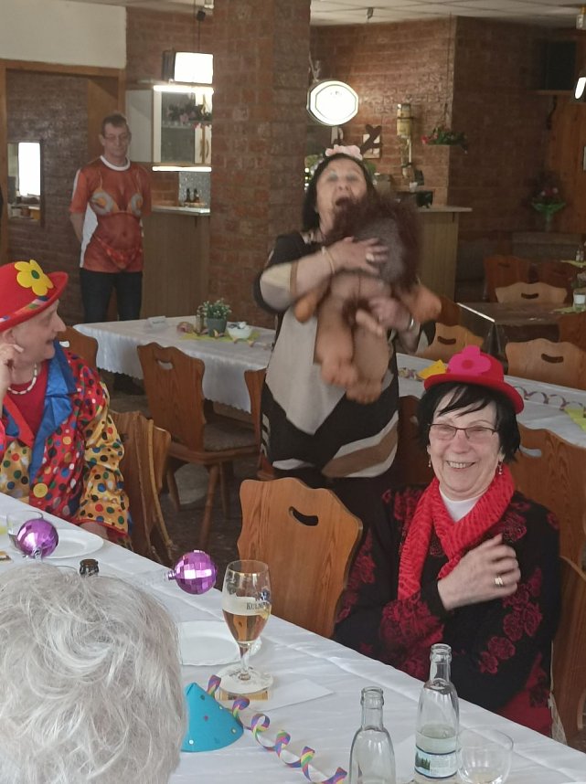 Karneval in der Seniorengruppe WB 4