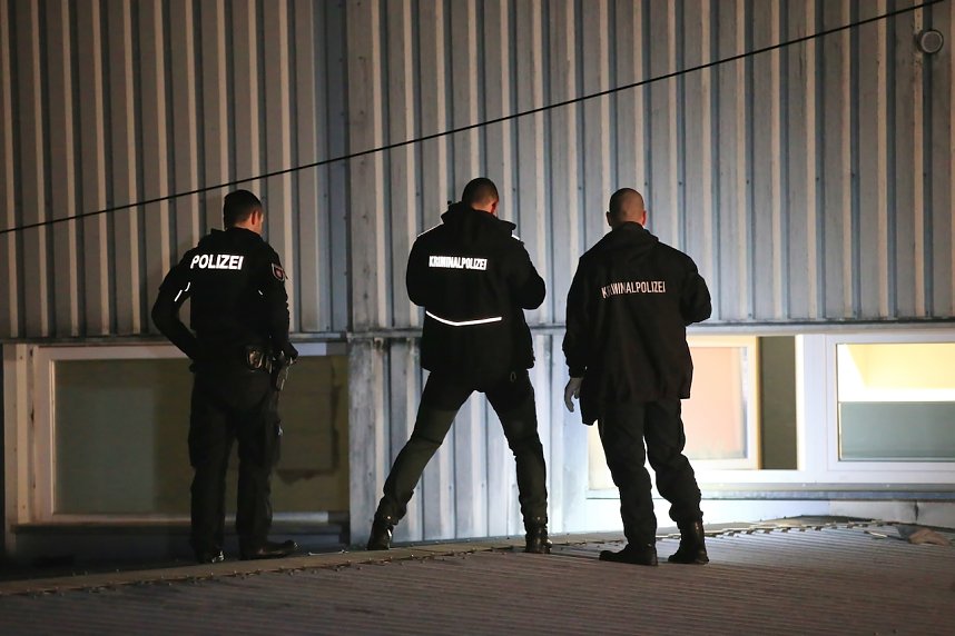 Spurensicherung in der Schachtstra&szlig;e