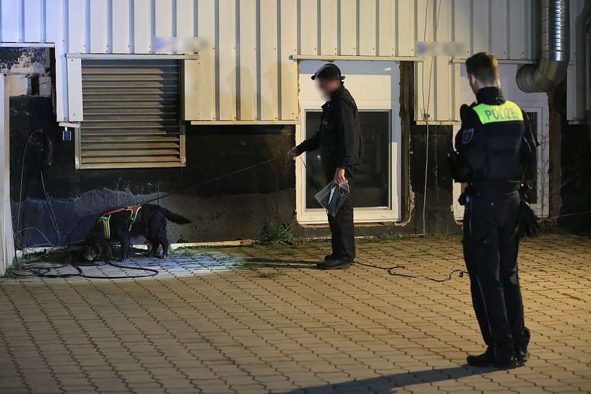 Spurensicherung in der Schachtstra&szlig;e