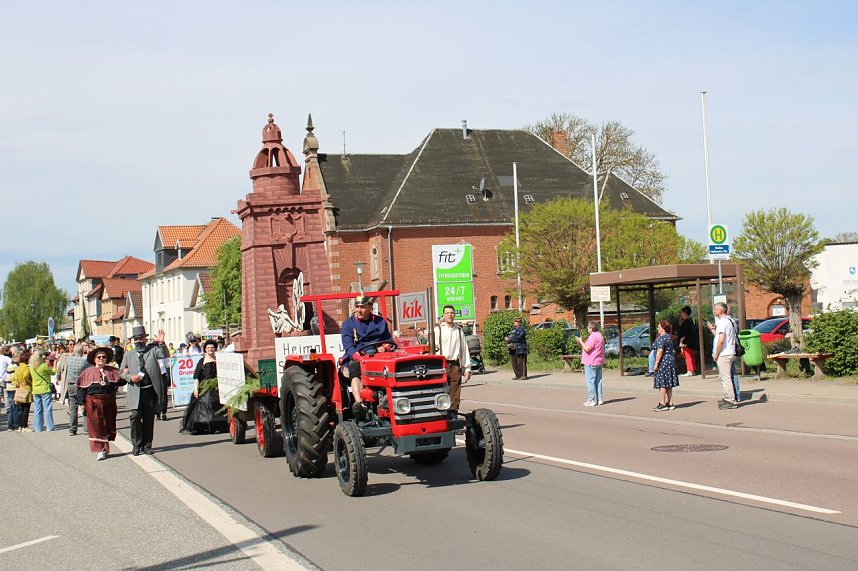 Festumzug zu 1030. Jahren Ro&szlig;la