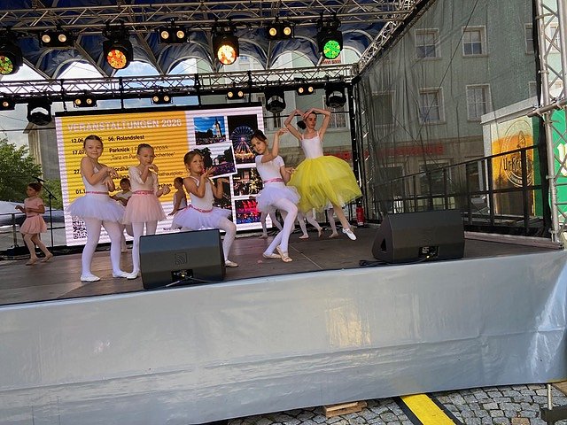 Impressionen von den Auftritten des Tanzstudios Radeva auf dem Rolandfest in Nordhausen.