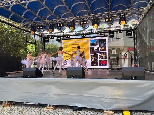 Impressionen von den Auftritten des Tanzstudios Radeva auf dem Rolandfest in Nordhausen.