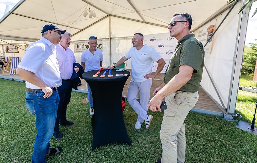 Bei bestem Wetter fand auf dem Reitplatzgel&auml;nde in Immenrode das Sommerfest des NUV statt.