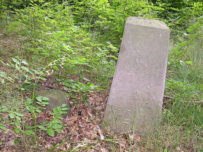 Vergessene Grenzsteine