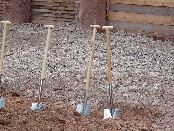 Symbolischer Spatenstich