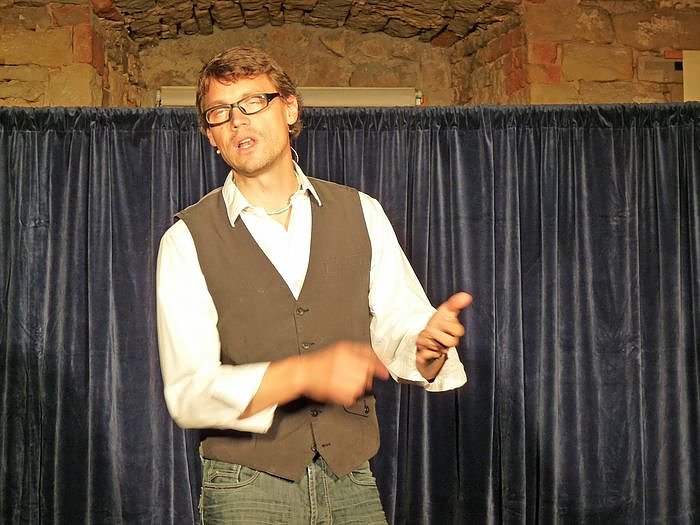 Christoph Sieber im Ochsenstall