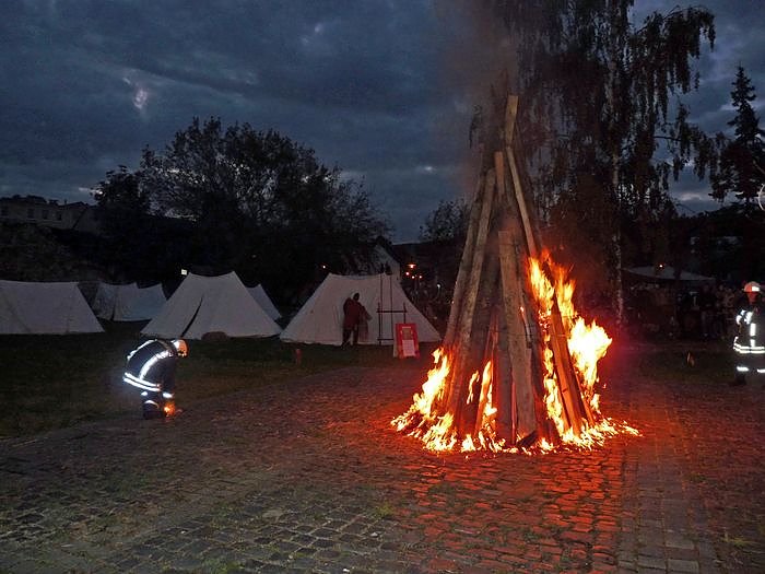 Feuerschau zum Bauernmarkt