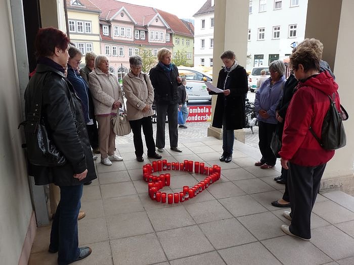 Kerzen entz&uuml;ndet