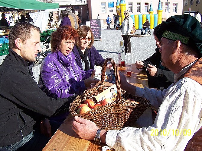 Impressionen Apfelschn&auml;pperamarkt