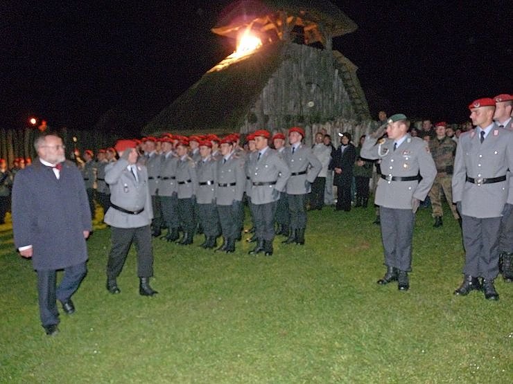 Gel&ouml;bnis im feierlichen Rahmen