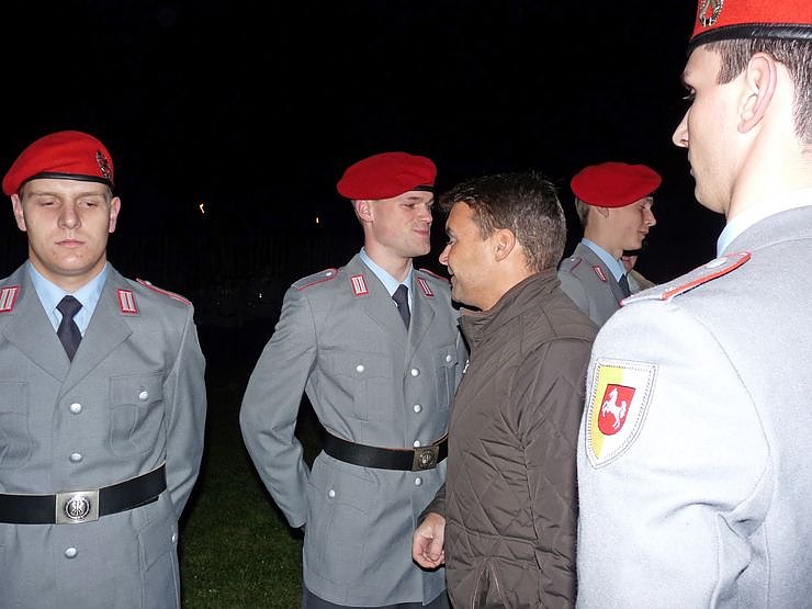Gel&ouml;bnis im feierlichen Rahmen