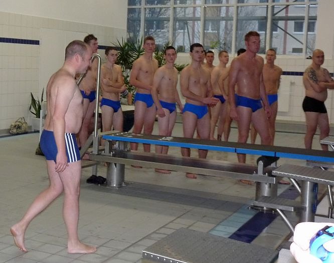 24 Stunden Schwimmen begonnen