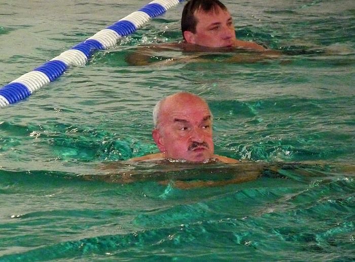 24 Stunden Schwimmen begonnen