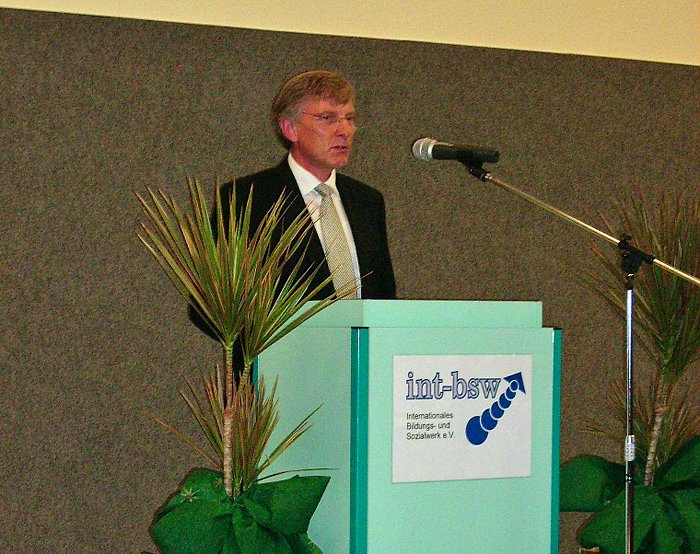 20 Jahren Internationalen Bildungs- und Sozialwerkes e.V.