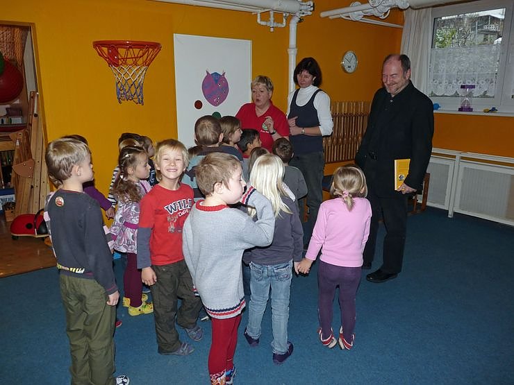 Manfred Scherer beim Vorlesen