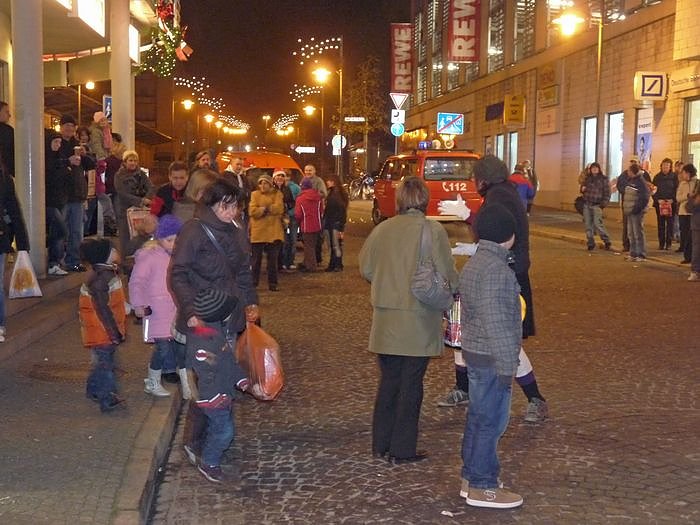 Laternenumzug und Feuerschau