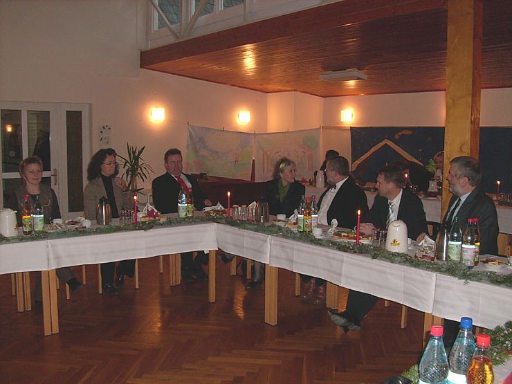 Minsterpr&auml;sident Althaus bei der Gespr&auml;chsrunde 1