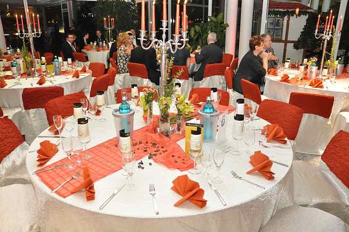 &Auml;rzte- und Apothekerball im Autohaus Peter