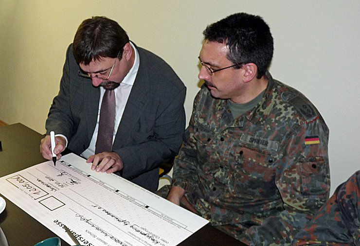 &Uuml;bergabe Scheck