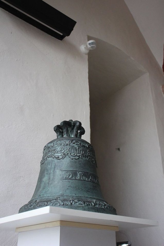 Bild: Glocke, die wohl nie l&auml;utete, ist zur&uuml;ck